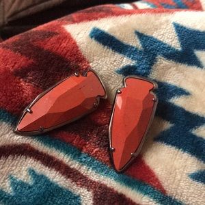 Kendra Scott arrowhead chocolate earrings